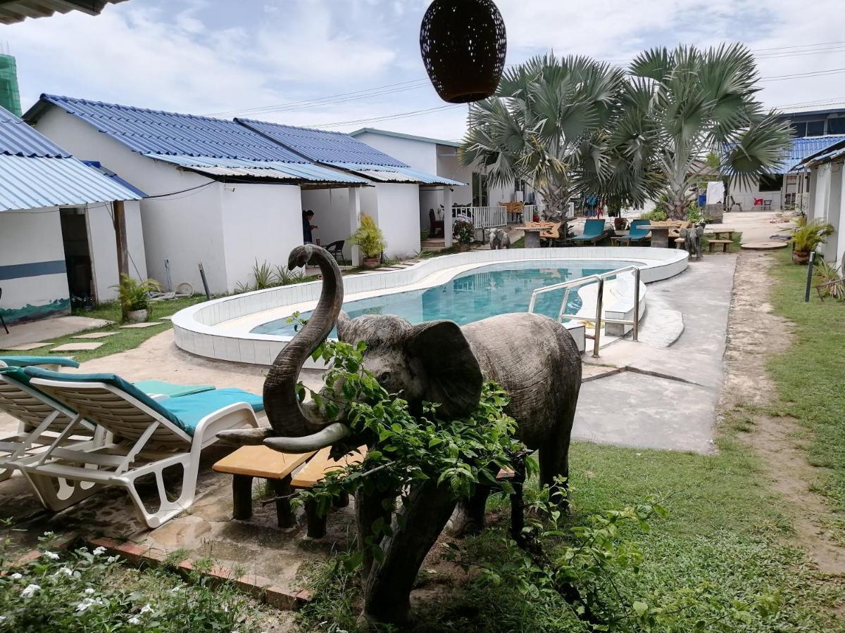 Pat Pat Guesthouse Sihanoukville Luaran gambar